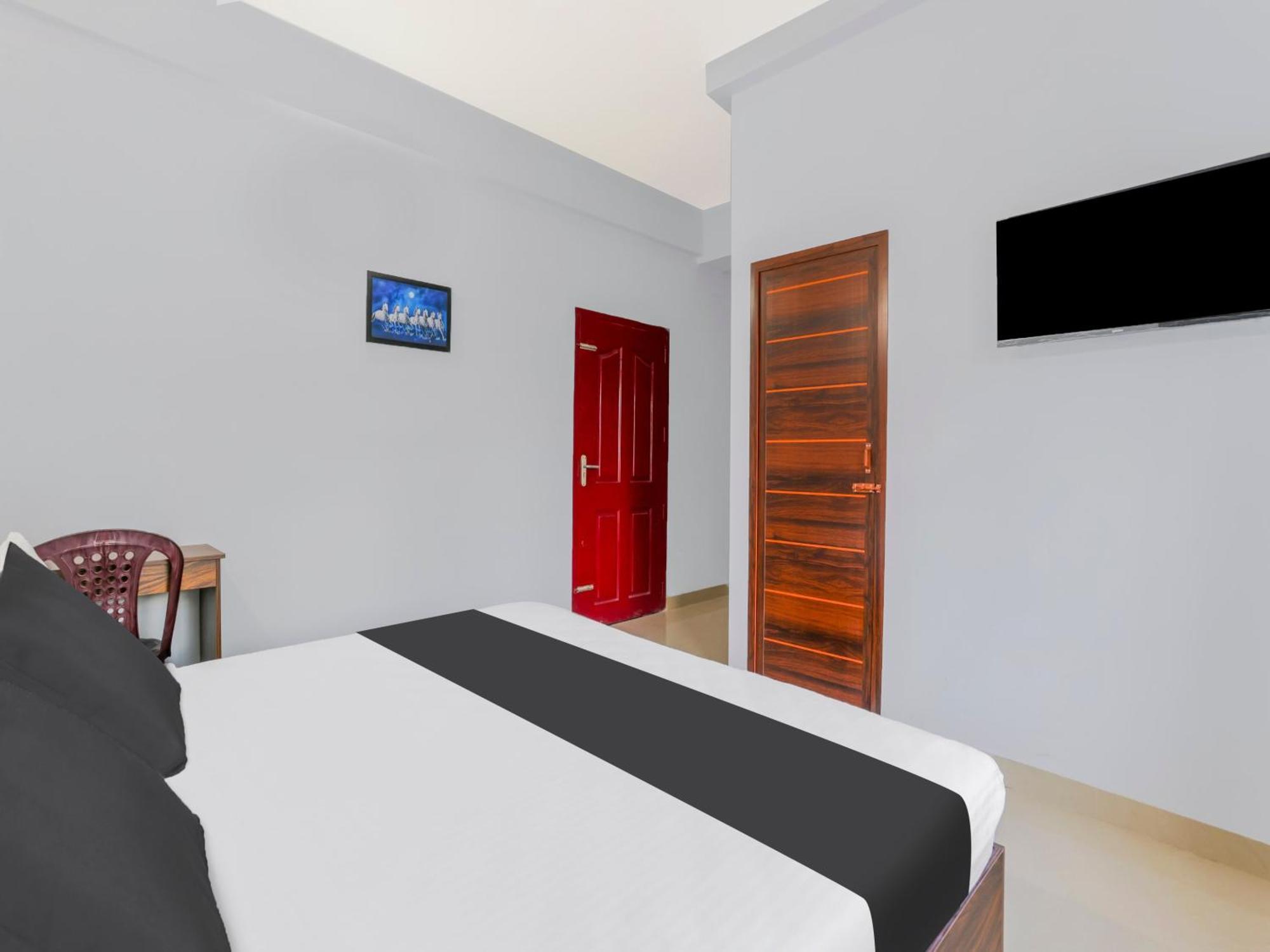 Hotel O Nila Tourist Home Thiruvananthapuram Buitenkant foto